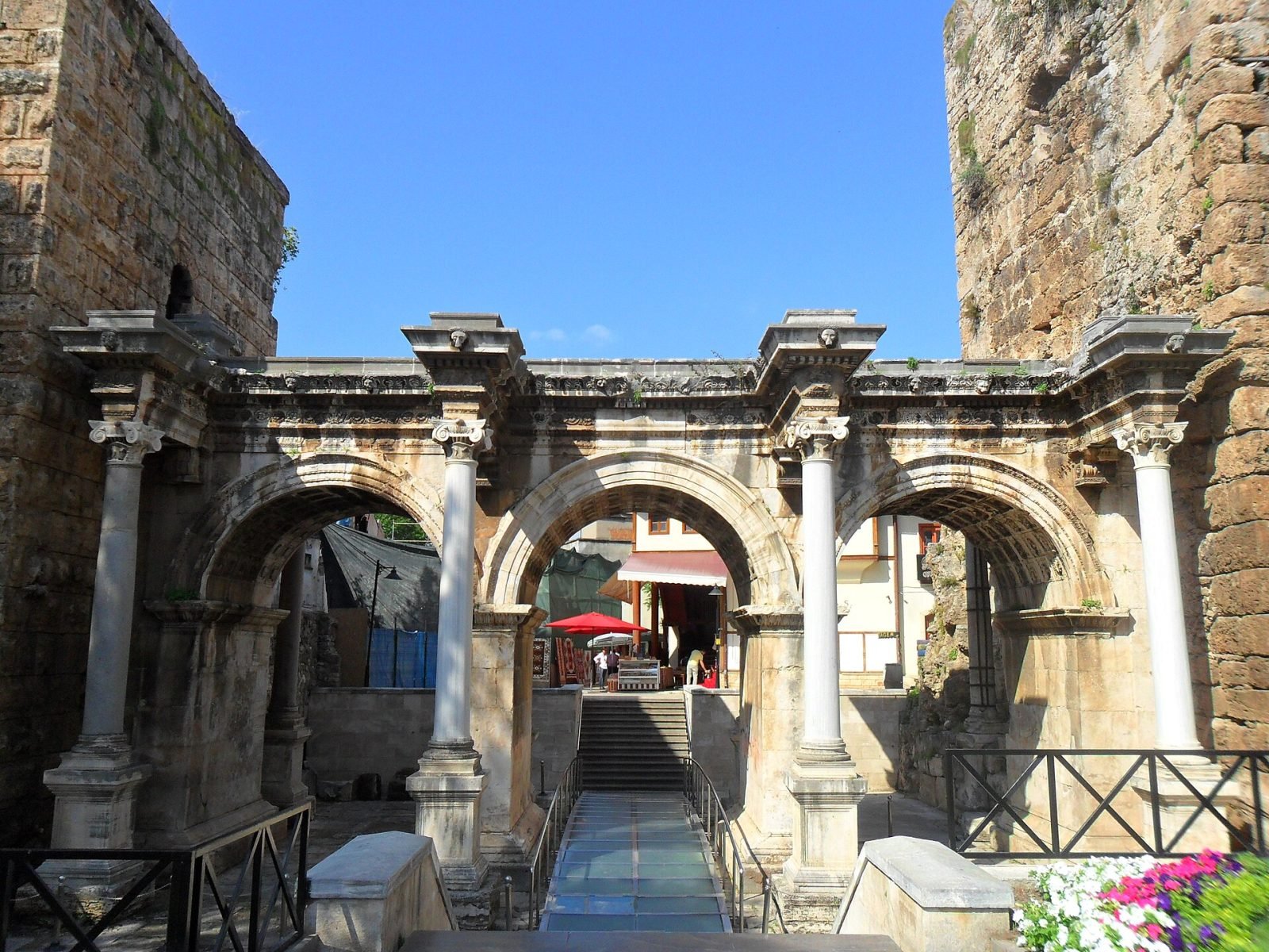 Kaleiçi’nde iki gün: Antalya’nın turist olmayan yüzü