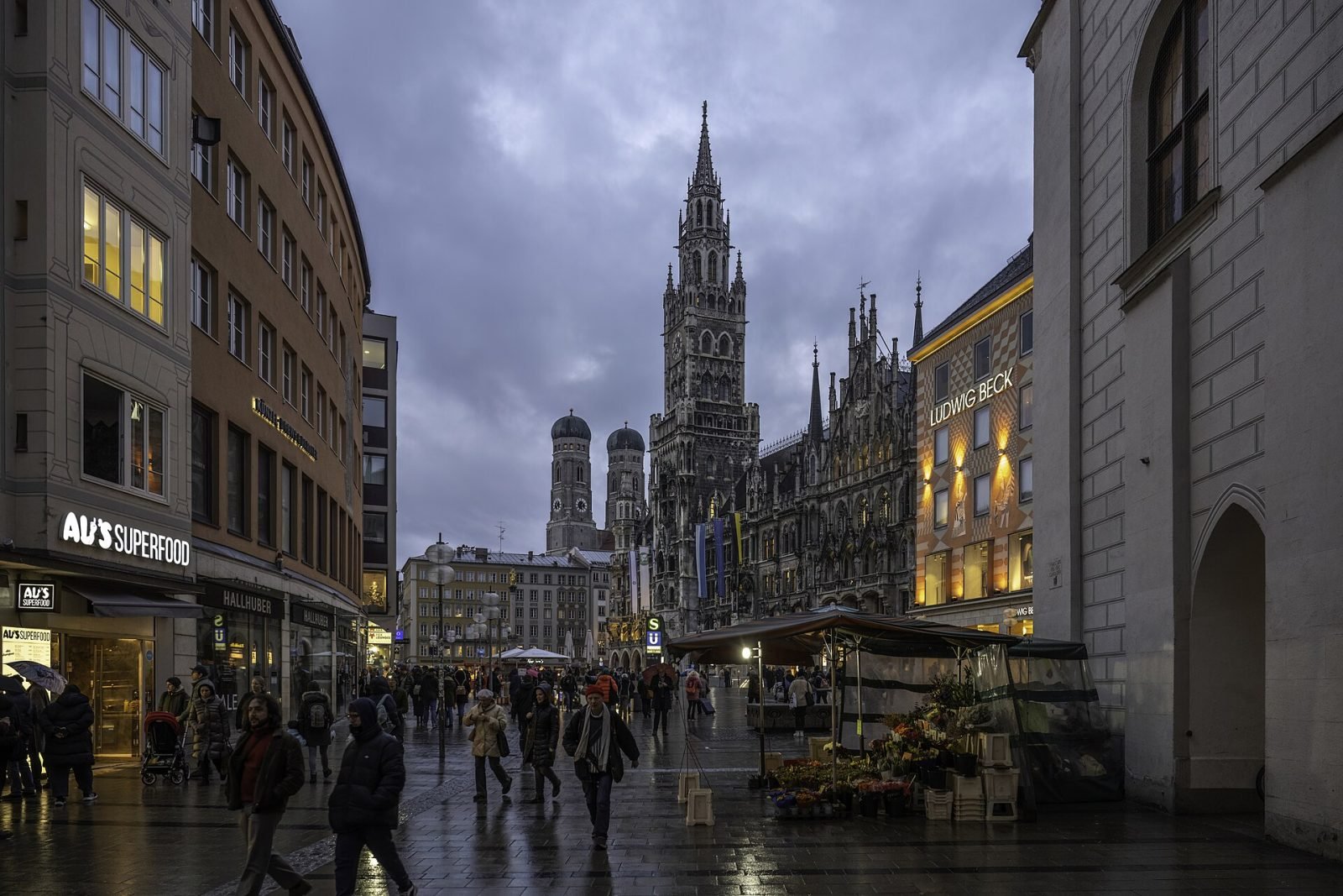 Münih ve Köln: Berlin’den sonra başka bir Almanya