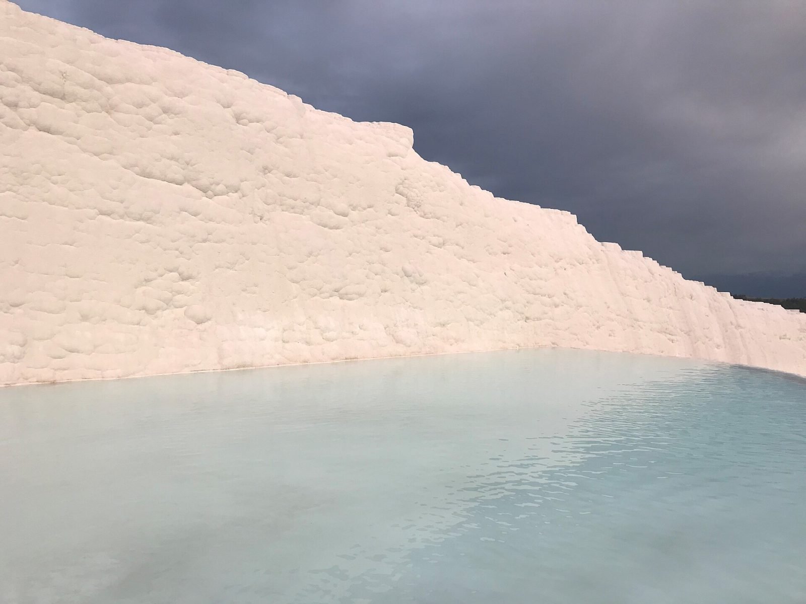 Pamukkale’yi doğru saatte görmek: 06:30 ile 12:00 arasındaki fark