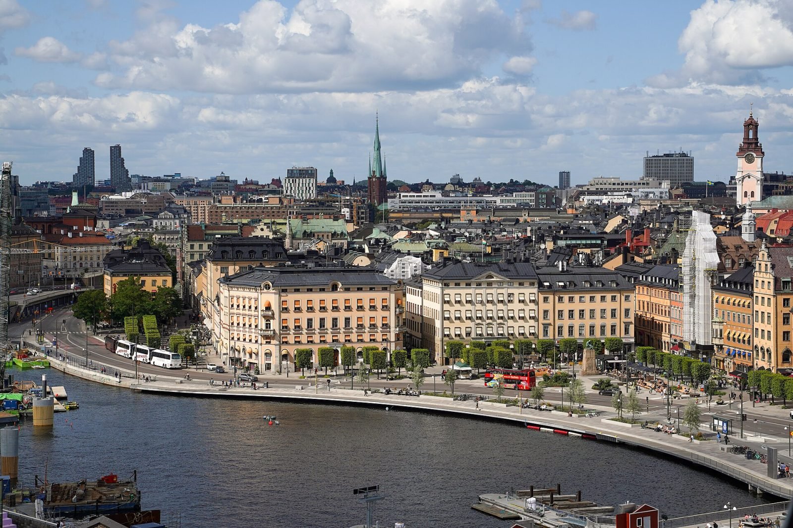 Stockholm: 14 ada, bir eski şehir